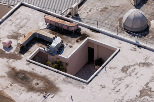 istock Top down view of poorly maintained buildings 2173645822
