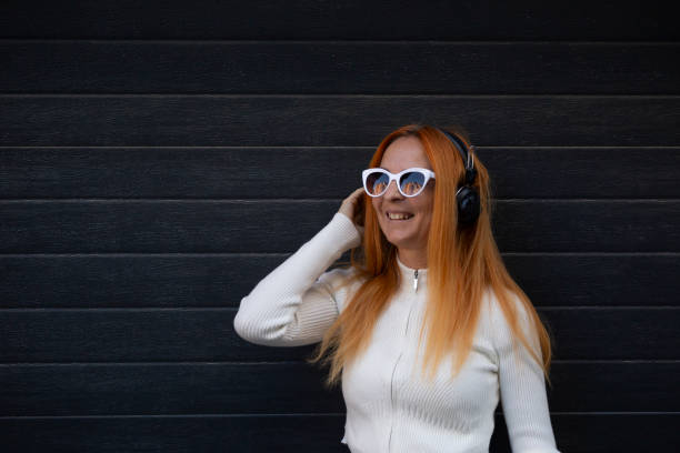 istock Listen music outdoors 2173745233
