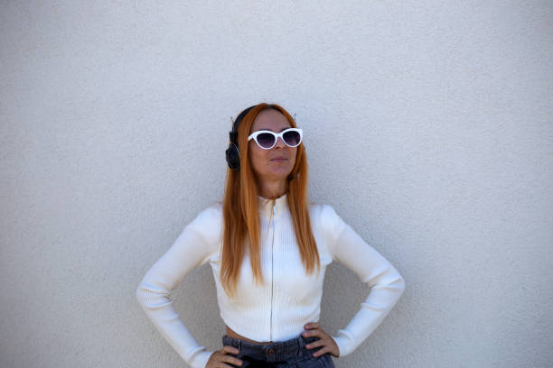 istock Listen music outdoors 2173787672