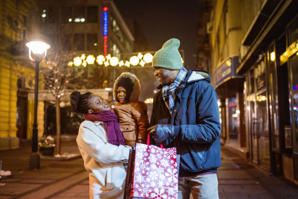 istock Family Christmas Shopping Night 2173972865