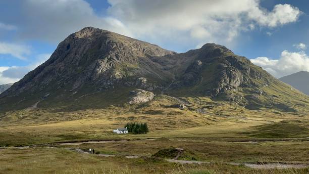 istock Lonley house sits in the valleys 2173976693