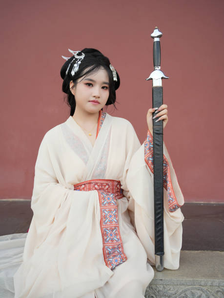 istock Female tourists dressing up in Hanfu 2174075753