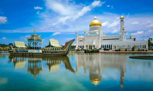 istock Arabic Caligraphy in Mosque Brunei 2174135404