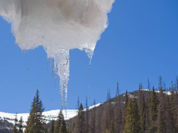 Dramatic high elevation scenery within the Rocky Mountain national park. The park encompasses towering mountains, pastoral meadows and abundant wildlife, affording 300 miles of hiking trails to take it all in.