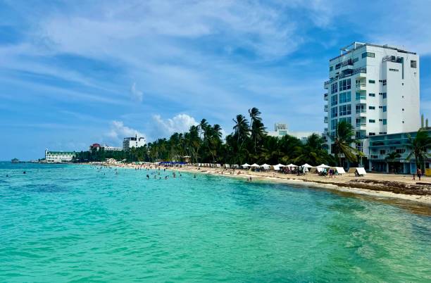 istock Playa Spratt Bight in San Andres 2174270802