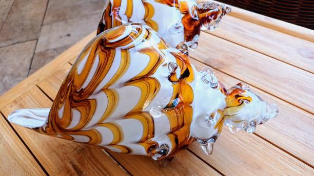 decorative trinkethome furnishings. glass mussel shell.