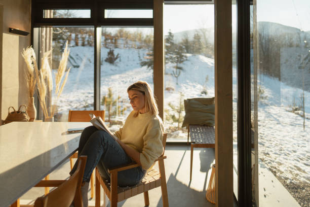 istock Spending a sunny winter day in the cabin house 2174724222