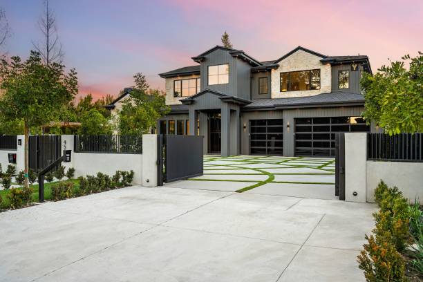 istock Modern Luxury Home with Landscaped Driveway 2175972513