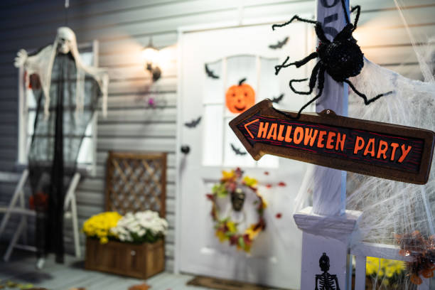 istock Halloween sign on a porch 2176024505