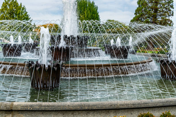 istock Washington Capitol Fountain 3 2176192994