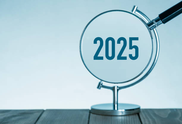 istock A Global Outlook to 2025 2176341196