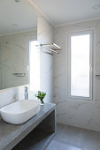 modern-clean-and-bright-full-bathroom.jpg?b=1&s=170x170&k=20&c=_2pDn1E2t7-9TUTXuGUDwijrczTPOjoZb1g2bX1a_8A=