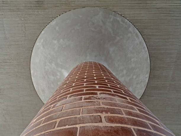 Bridgle pier from below, Brückenpfeiler von unten
