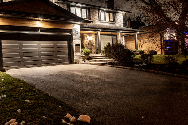 istock Canadian Home at Night 2176764897