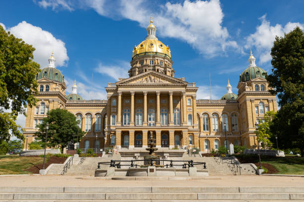 istock Iowa State Capitol Building 2176956151