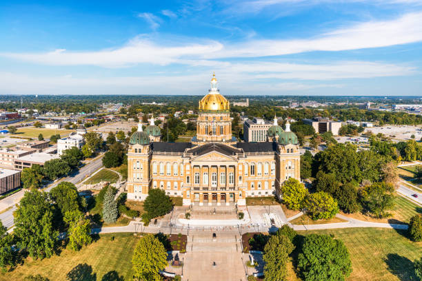 istock Iowa State Capitol, in Des Moines on a sunny afternoon. 2177003968