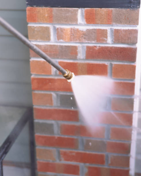 istock Pressure Washing Brick - House 2177004838