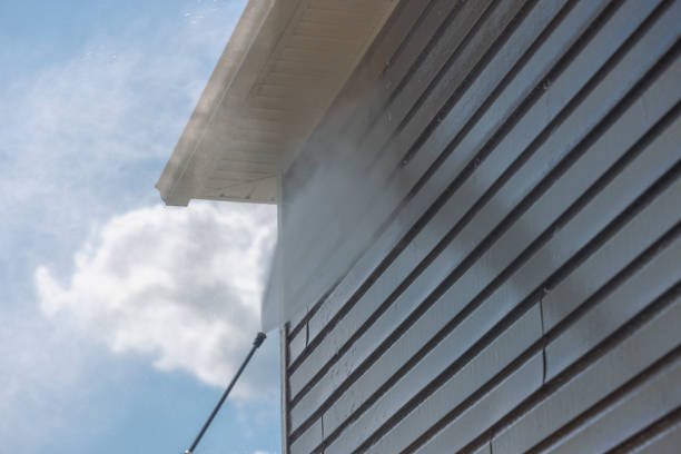 istock Pressure Washing Vinyl Siding - House 2177005555