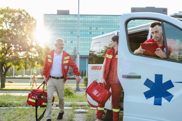 istock Paramedics preparing for emergency response outside hospital 2177275303