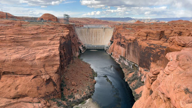istock Massive Glen Canyon Dam Surrounded by Red Rock Cliffs - Page, Arizona - USA 2177286362