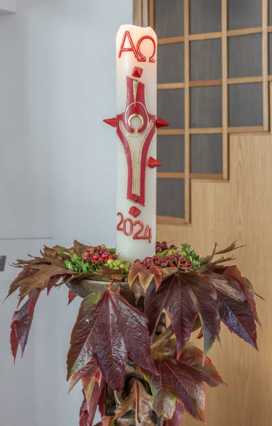 istock Thanksgiving in a Catholic Church 2177383716