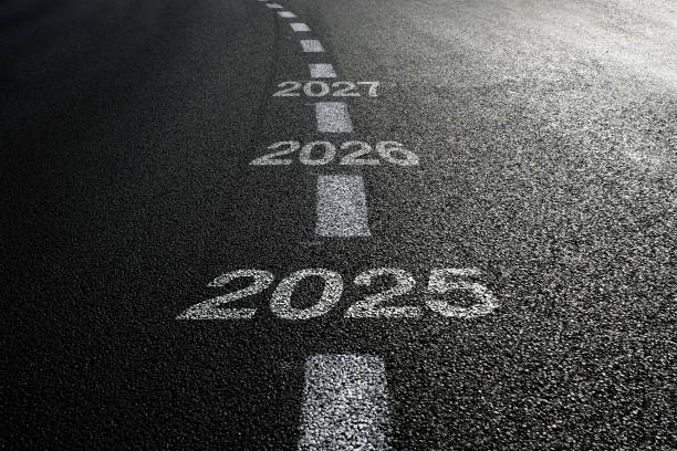 istock New year 2025 road start 2177409382