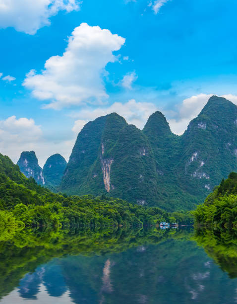 istock Beautiful mountain scenery photos, mountain wallpapers 2177609086