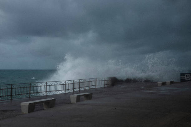 in recent days Liguria has been subject to heavy rain and storms. These photos taken on October 9, 2024, portray the storm which specifically affects the Quinto area, in Genoa.
