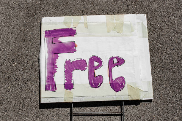 istock Free yard sign environmental impact message theme 2177676624