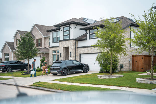 istock Eco-Friendly Family Lifestyle 2177681112