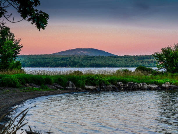 istock Mt. Waldo & Swan Lake at Sunset 2177685568