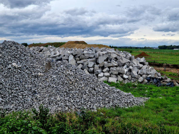 The use of recycled building materials on construction sites is an ecological solution to replace the extraction of minerals. recycled can be used as a surface of a field park road, road surface, back