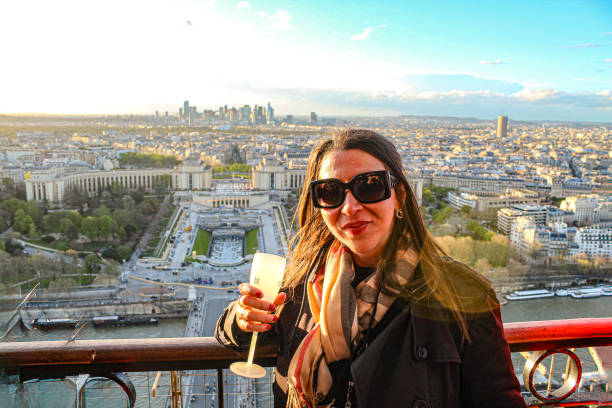 istock Drink champagne in Paris 2177719309