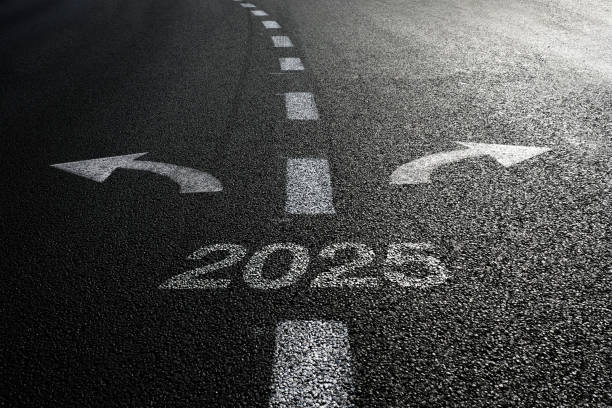 istock New year 2025 road start 2177751387