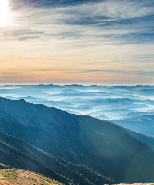 istock Beautiful mountain scenery photos, mountain wallpapers 2177802092