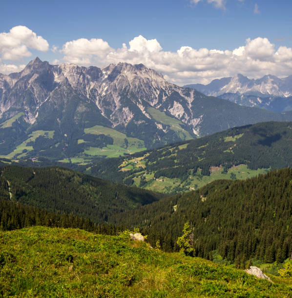 istock Beautiful mountain scenery photos, mountain wallpapers 2177802412