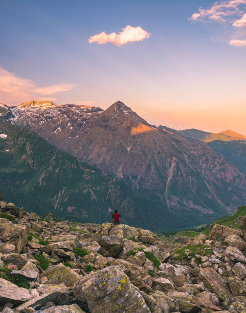 istock Beautiful mountain scenery photos, mountain wallpapers 2177802486