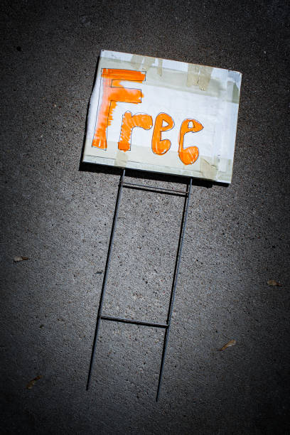 istock Free yard sign poster on pavement 2177869561