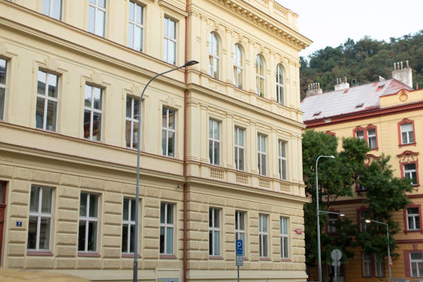 istock A large building with many windows and a street light out front 2177946628