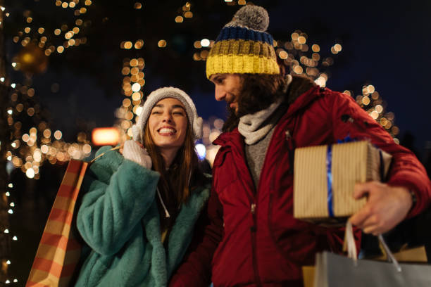 istock Couple christmas shopping 2178023528