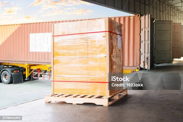 Faq Load Pakage Package Boxes Wrapped Plastic Stacked On Pallets Loading Into Container ...