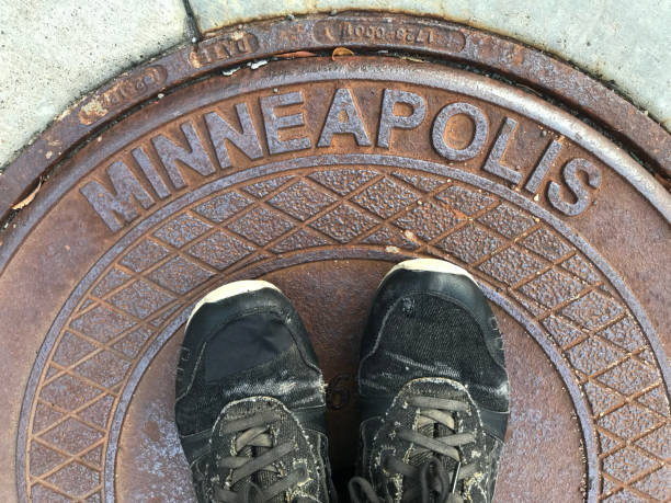 istock Minneapolis Minnesota road sign 2178049352