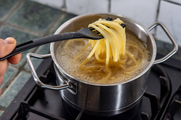 Cooking the pasta