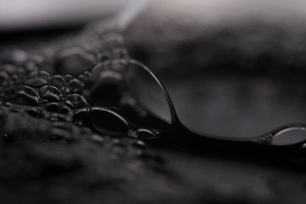 Gray reflections, fluid abstraction, gloomy atmosphere