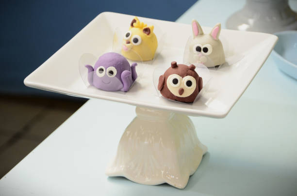 Animal-shaped sweets for a children's party with a bolofofos theme