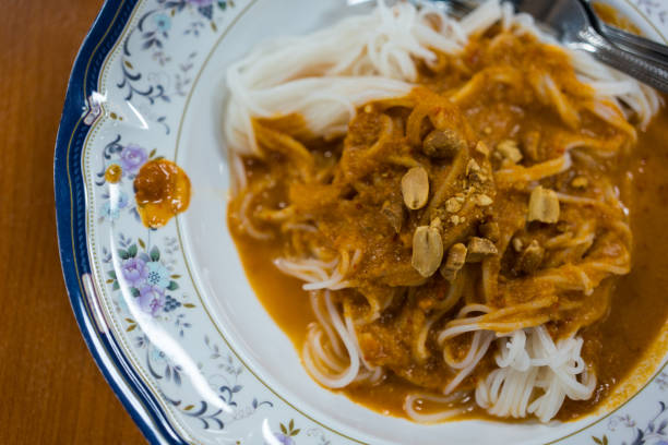 Kanom Jeen Nam Prik. Thai rice noodles with peanut sauce