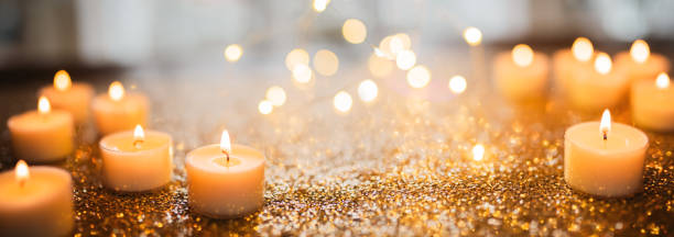 Burning tealights with stunning bokeh effects