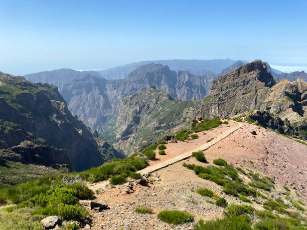 istock Trail at the Pico do Arieiro 2178589507