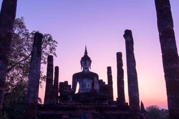 Wat Mahathat is the most important and impressive temple in Sukhothai Historical Park. The temple's name translates to 'temple of the great relic'. The temple was founded by Sri Indraditya, between 1292 and 1347 as the main temple of the city as well as the Sukhothai Kingdom.