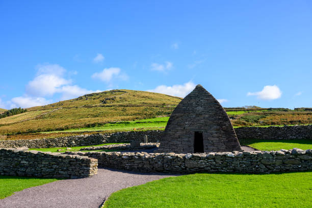The structure is built with stones with little or without mortar as a structural medium